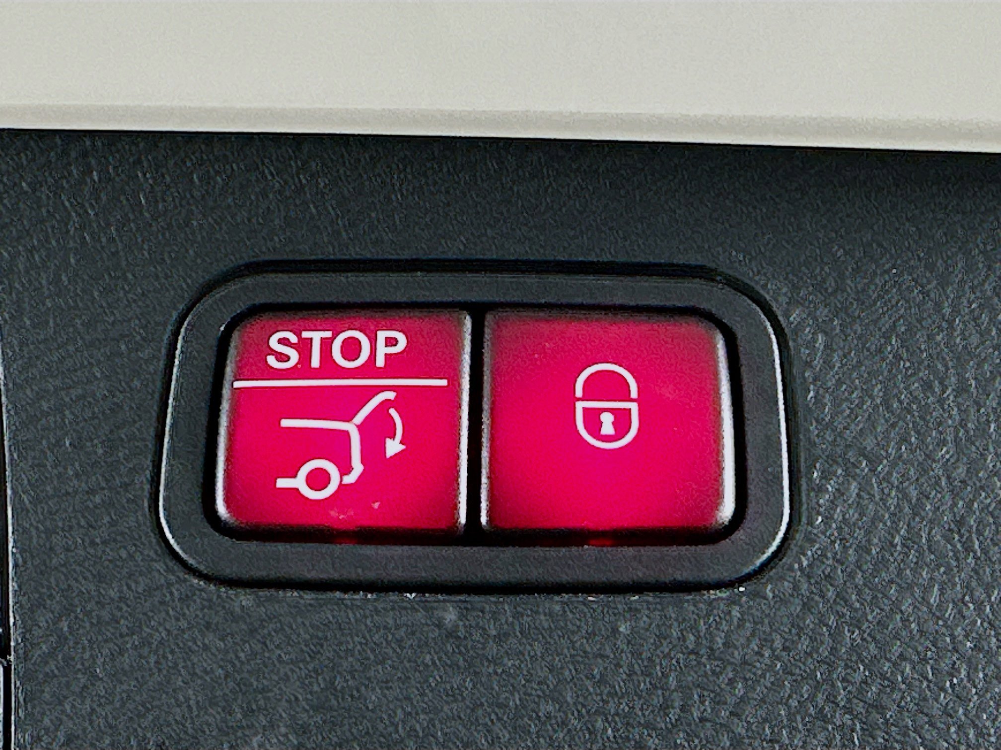 Used 2022 Mercedes-Benz GLC 300 4MATIC w/ Premium Package Lite image 29