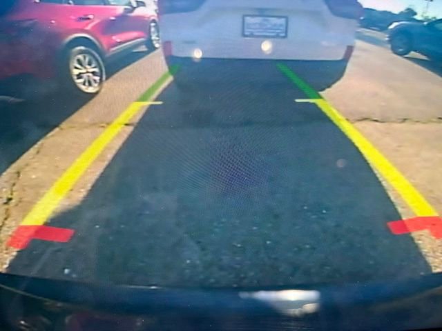 Used 2021 Chrysler Pacifica Touring-L FWD image 29