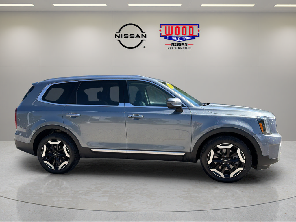 Used 2025 Kia Telluride S AWD/4WD image 6