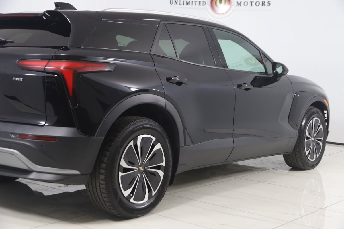 Used 2024 Chevrolet Blazer EV LT AWD/4WD image 39