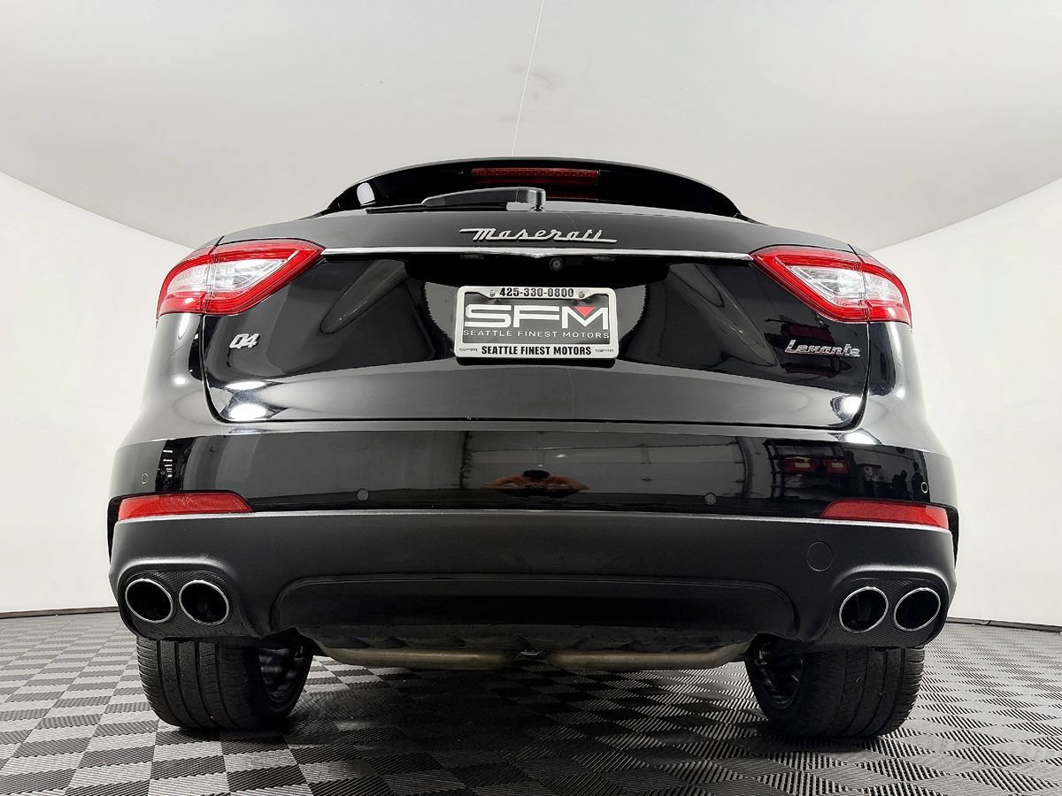 Used 2018 Maserati Levante AWD/4WD image 11