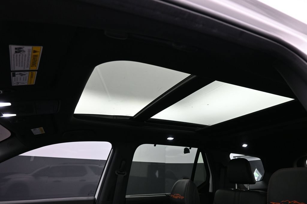 Certified 2025 Honda Pilot TrailSport image 57