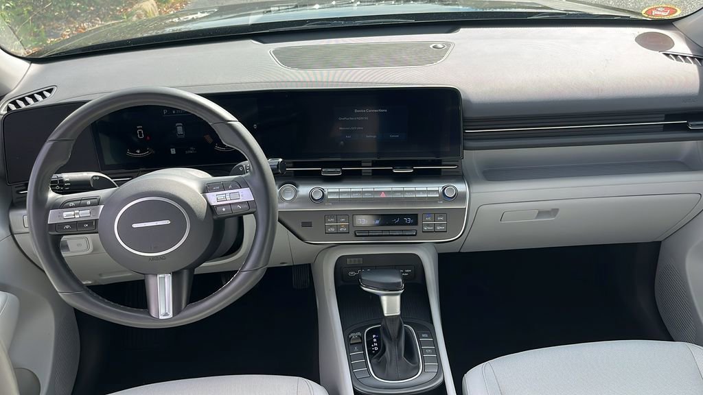 Used 2025 Hyundai Kona SEL image 28