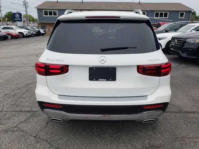 New 2025 Mercedes-Benz GLB 250 4MATIC image 7