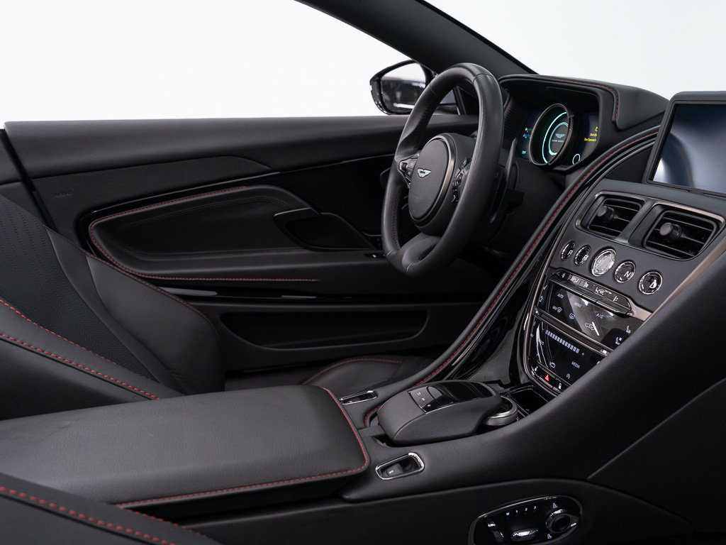 Used 2020 Aston Martin DB11 Volante RWD image 32