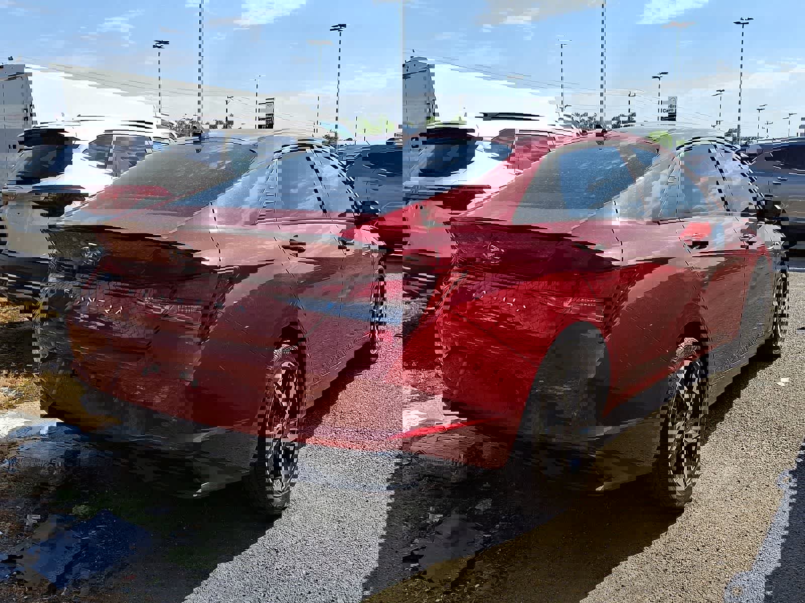 Used 2023 Hyundai Elantra SEL w/ Convenience Package FWD image 3