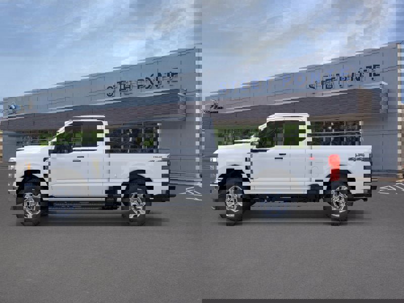 New 2026 Ford F250 XLT image 3