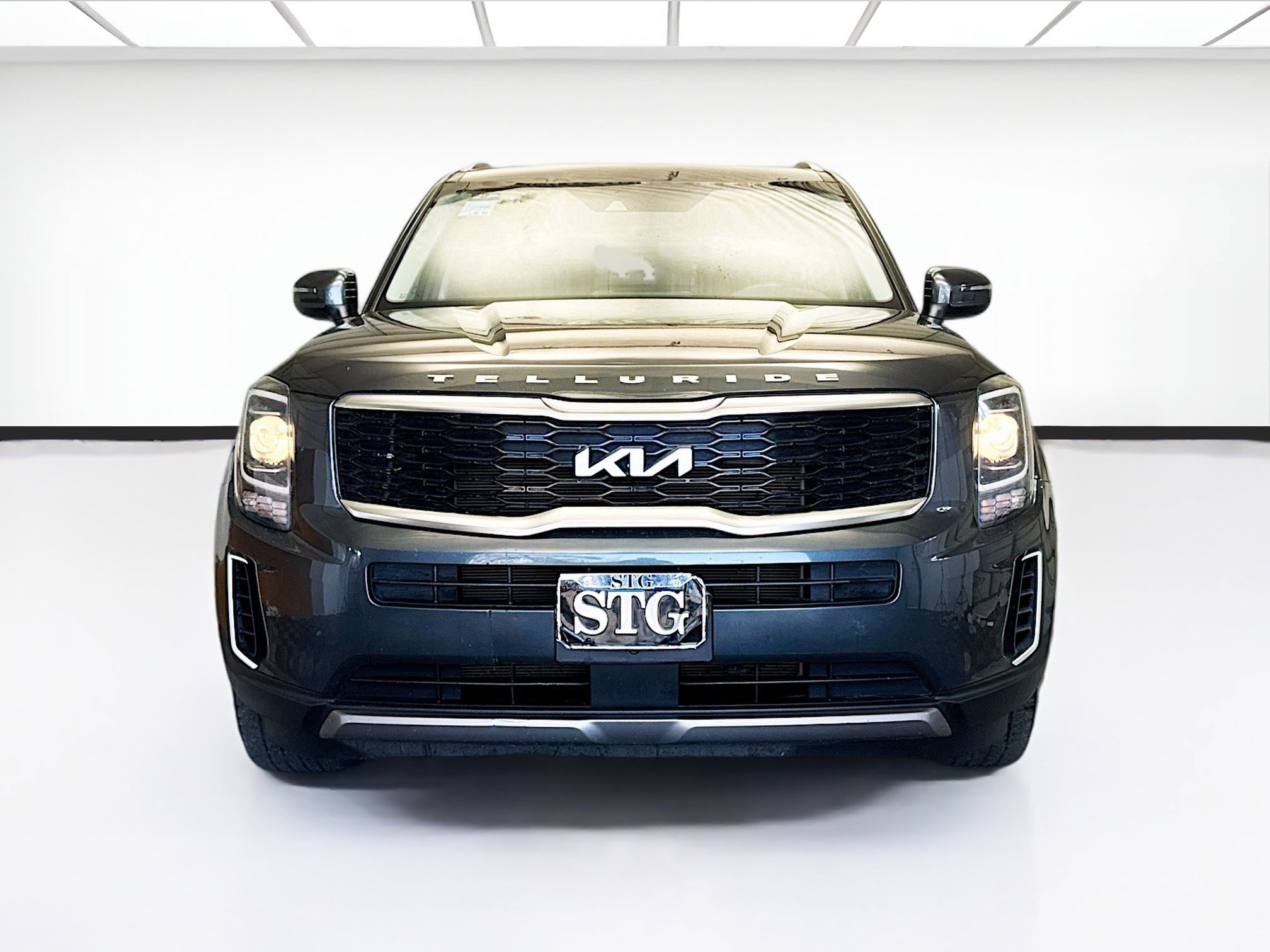 Used 2022 Kia Telluride S image 2