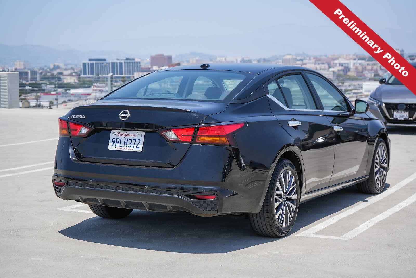 Used 2025 Nissan Altima 2.5 SV FWD image 6