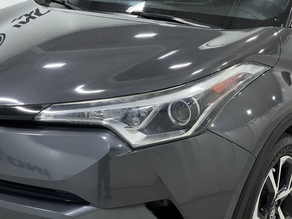 Used 2018 Toyota C-HR XLE image 31