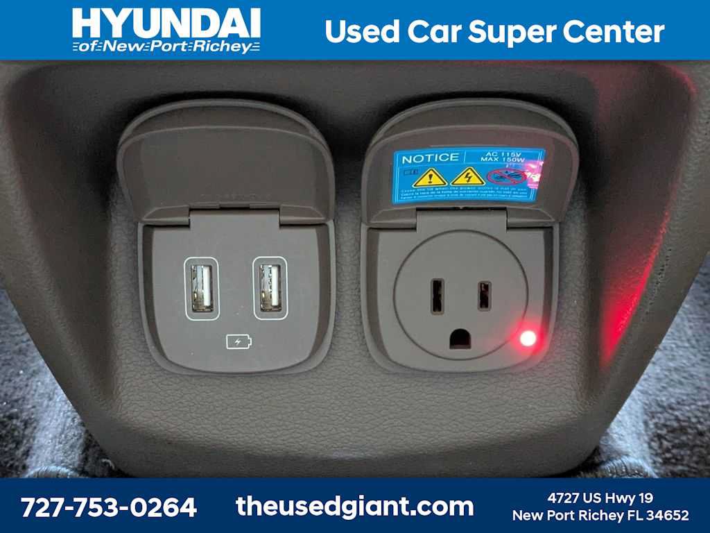 Used 2022 Genesis GV80 2.5T w/ Prestige Package 04 AWD/4WD image 17