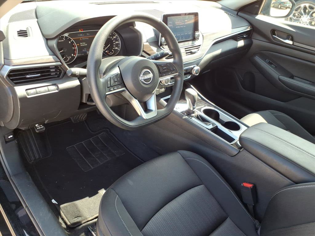Used 2024 Nissan Altima 2.5 SV image 9