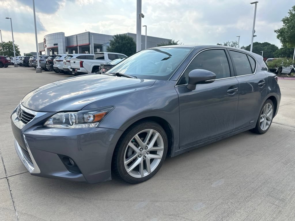 Used 2017 Lexus CT 200h w/ Accessory Package 2 FWD image 1
