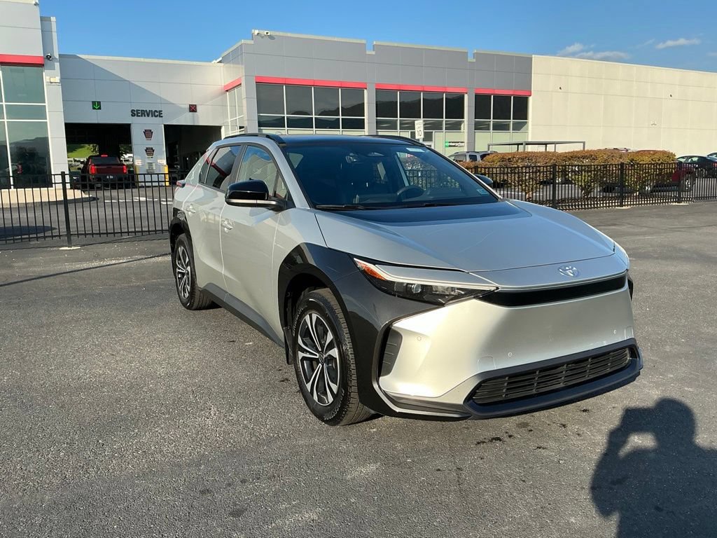 Used 2024 Toyota bZ4X AWD w/ Weather Package image 3