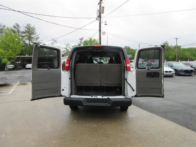 Used 2020 Chevrolet Express 3500 LS RWD image 6