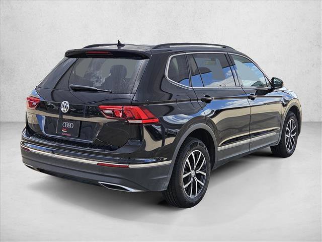 Used 2021 Volkswagen Tiguan SE w/ Panoramic Sunroof Package FWD image 5