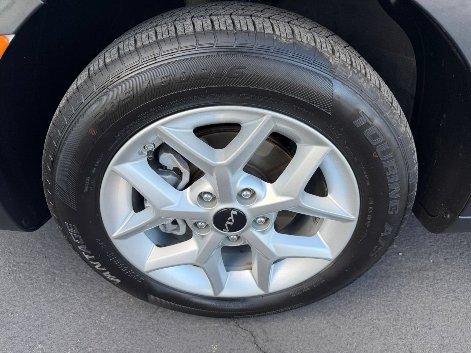 Used 2025 Kia Soul LX w/ LX Technology Package FWD image 23