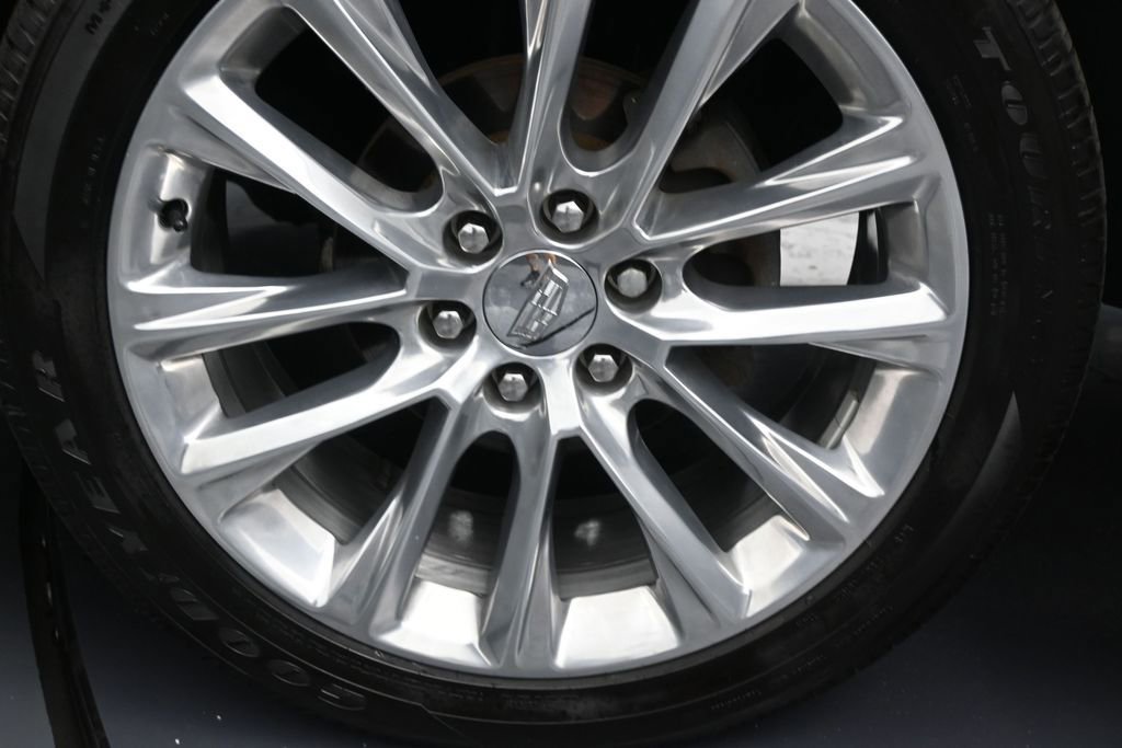 Used 2019 Cadillac Escalade ESV Premium Luxury RWD image 17