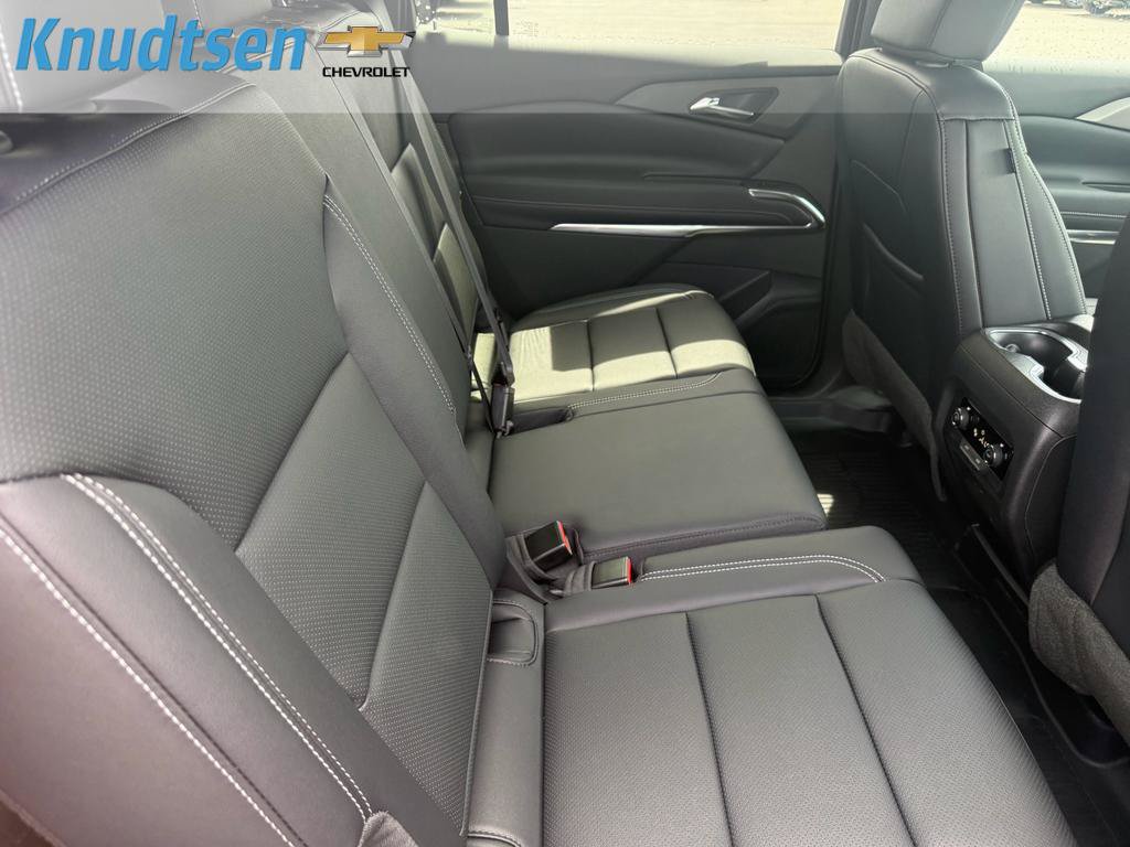 New 2026 Chevrolet Traverse LT w/ Midnight/Sport Edition AWD/4WD image 14