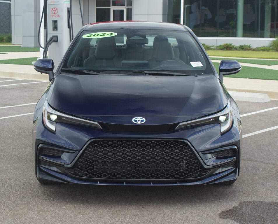 Used 2024 Toyota Corolla SE AWD/4WD image 25