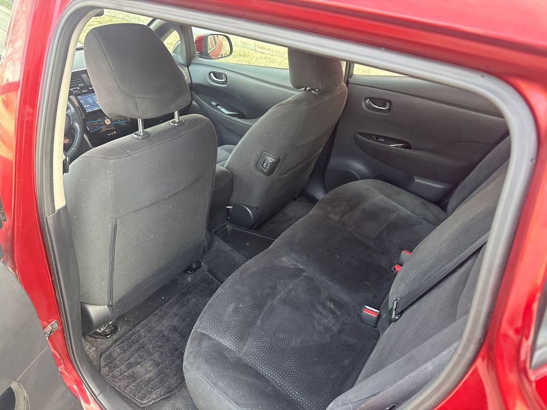 Used 2013 Nissan Leaf SV w/ LED & Quick Charge Pkg image 9