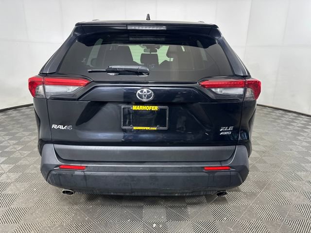 Used 2020 Toyota RAV4 XLE w/ Convenience Package image 4