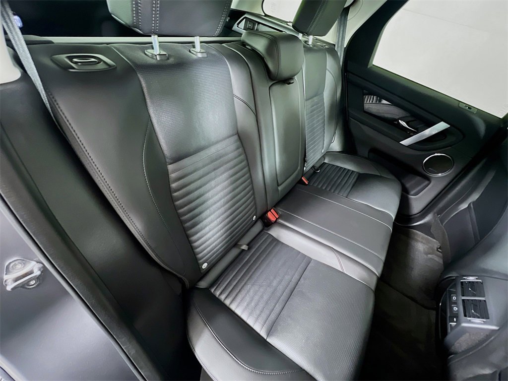 Used 2025 Land Rover Discovery Sport S image 28