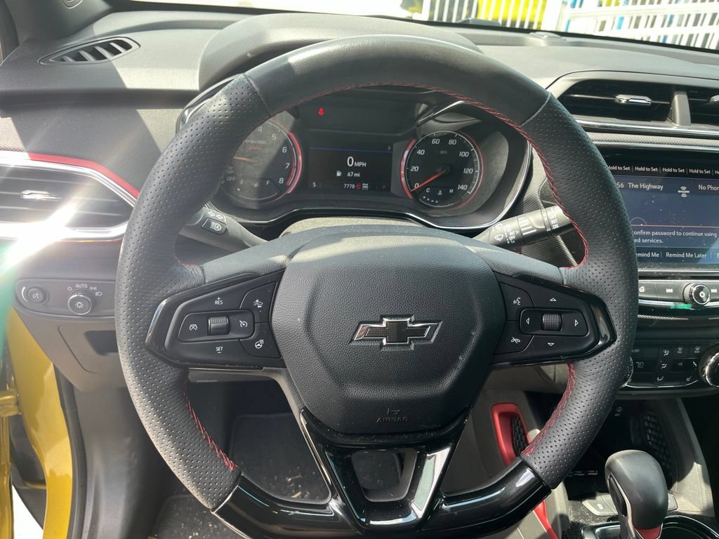 Used 2023 Chevrolet TrailBlazer RS w/ Technology Package AWD/4WD image 13