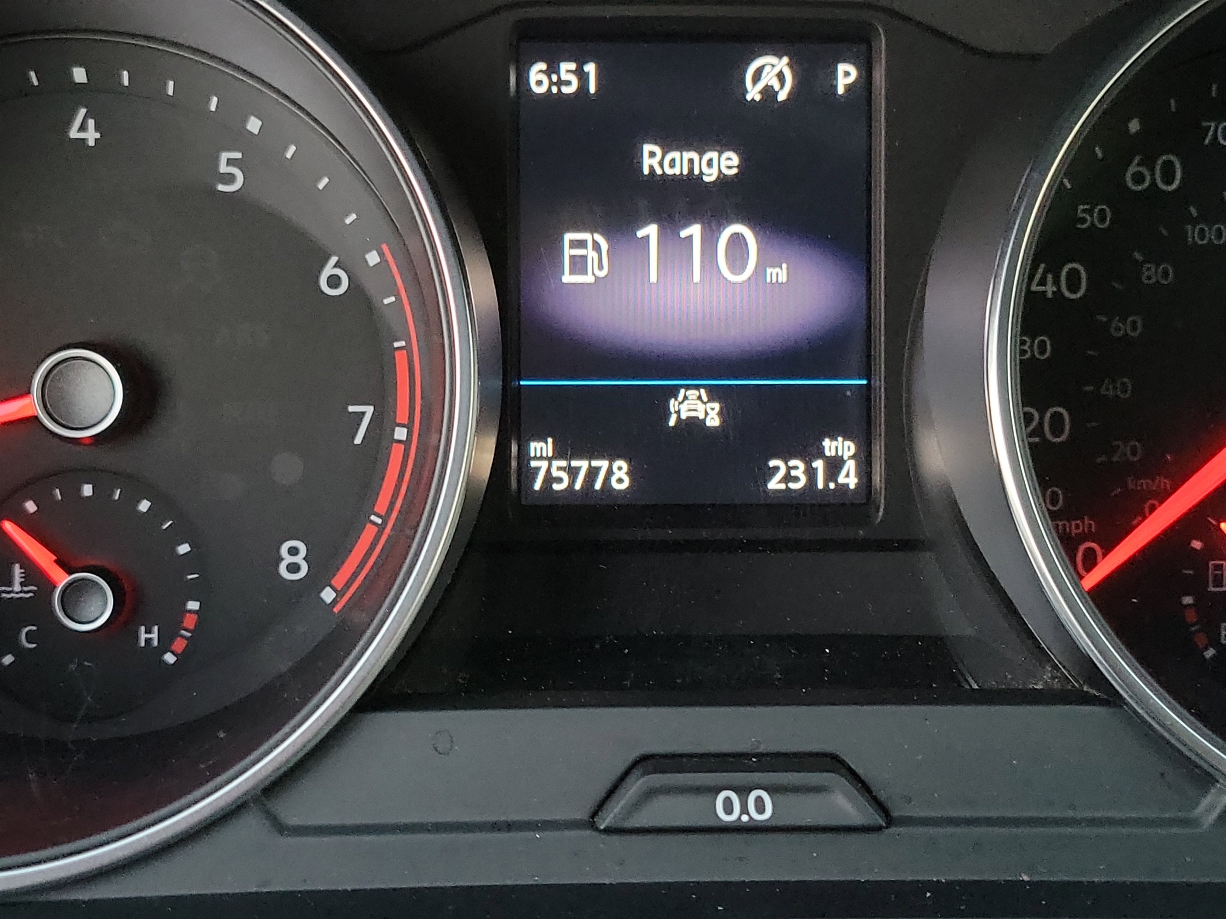 Used 2020 Volkswagen Tiguan SE R-Line image 12