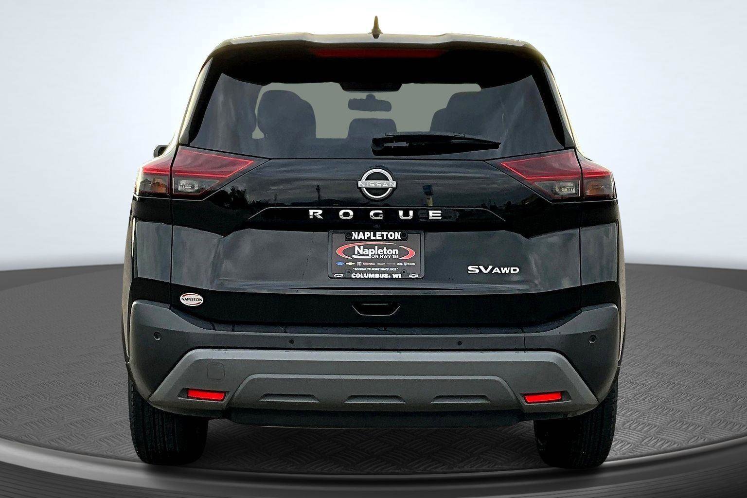 Used 2023 Nissan Rogue SV image 4