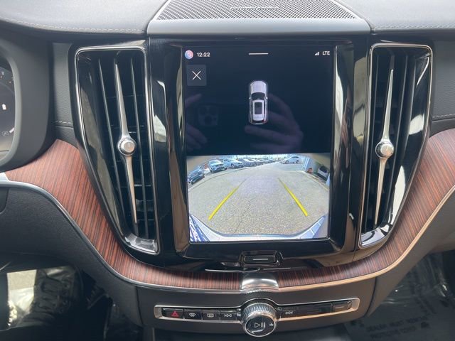 Certified 2023 Volvo XC60 B6 Ultimate w/ Protection Package Premier image 37