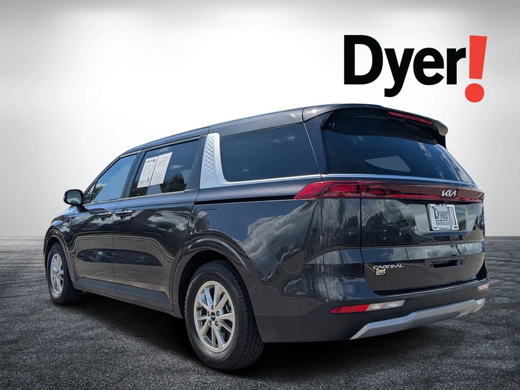 Used 2024 Kia Carnival LX image 5