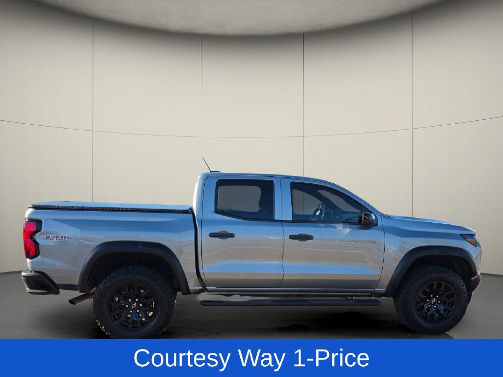 Used 2024 Chevrolet Colorado Trail Boss w/ Advanced Trailering Package AWD/4WD image 11