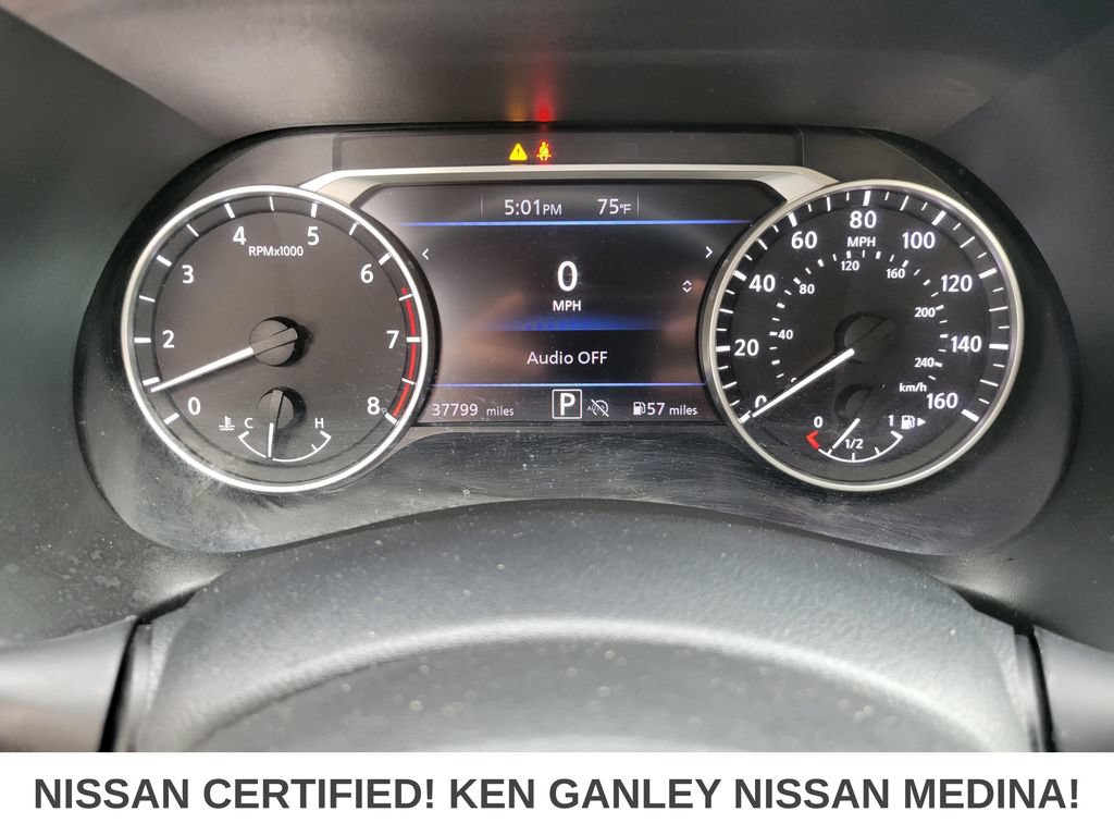 Certified 2025 Nissan Sentra SR FWD image 33