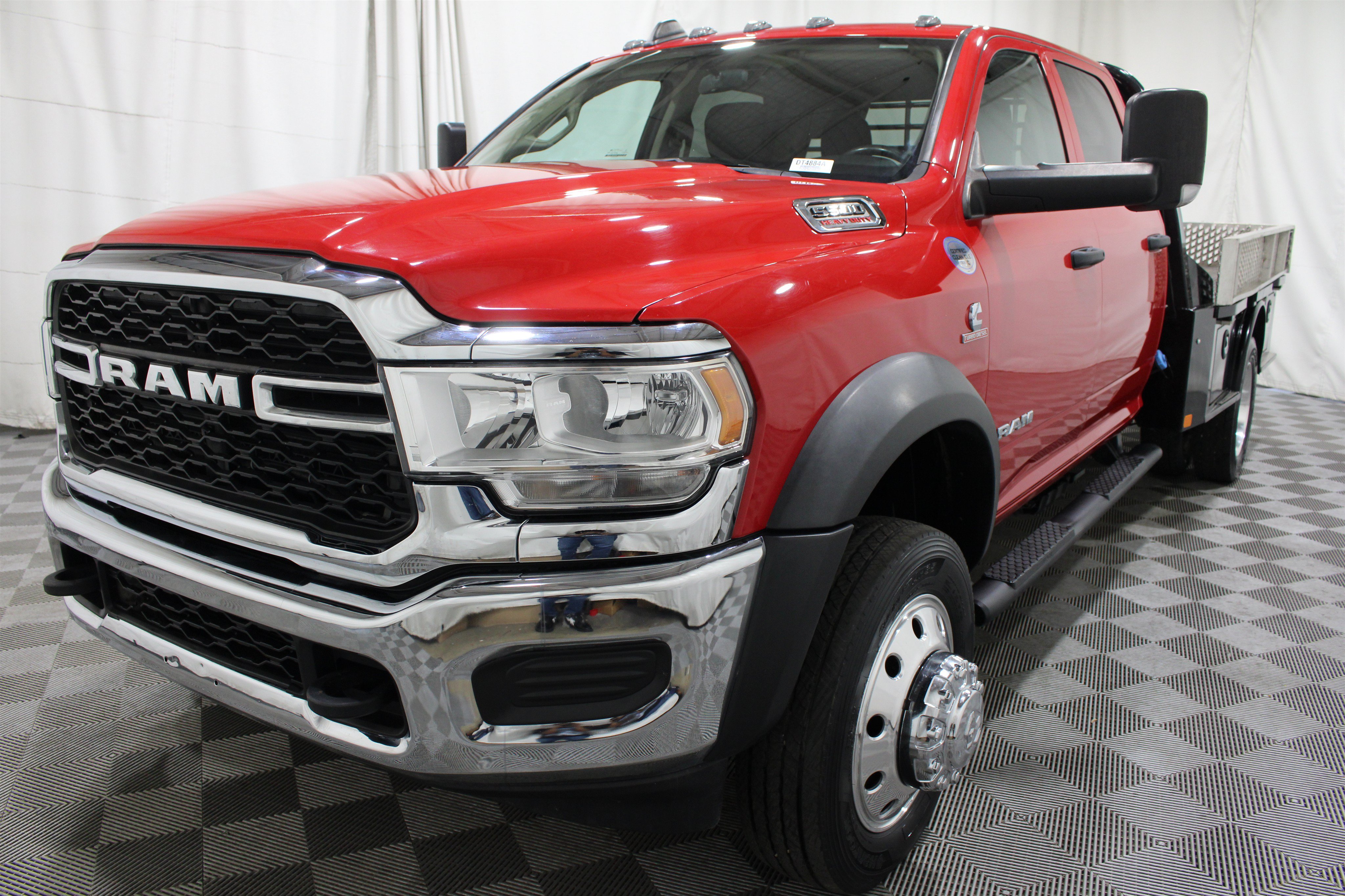 Used 2020 RAM 5500 Tradesman w/ Chrome Appearance Group AWD/4WD image 32