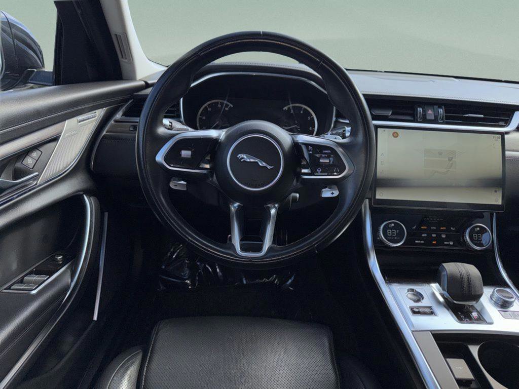 Used 2022 Jaguar XF SE image 26