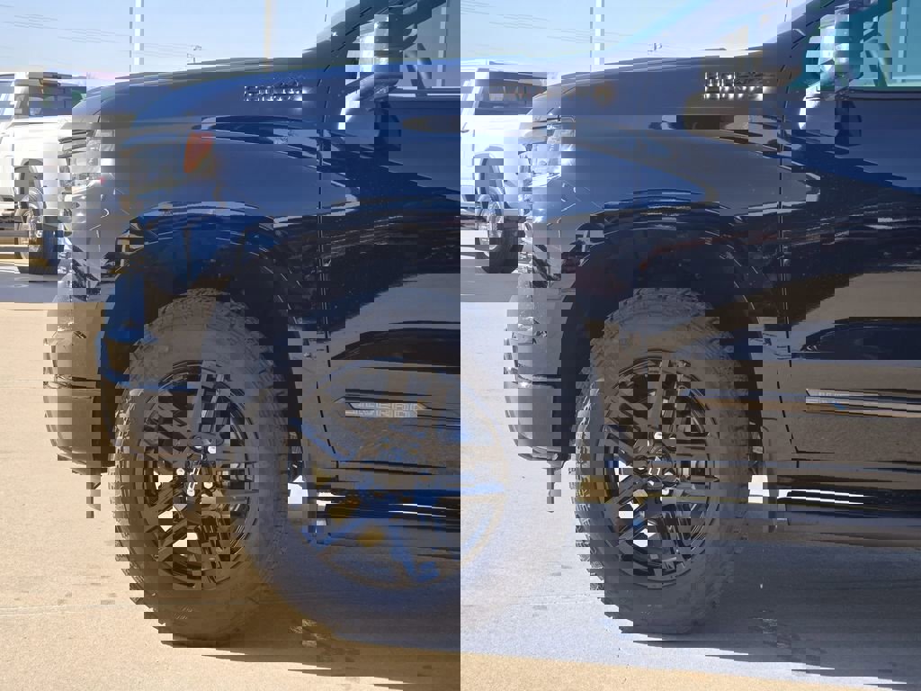 New 2026 Chevrolet Silverado 1500 High Country w/ Midnight Edition image 38