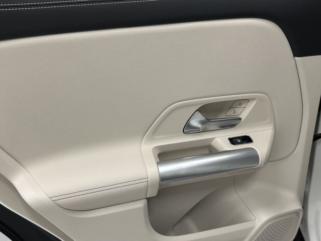 Certified 2025 Mercedes-Benz GLA 250 image 23