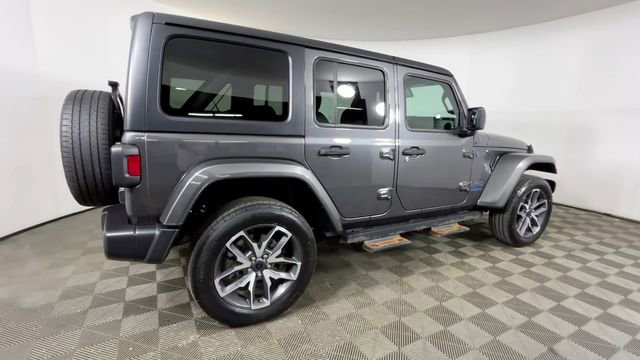 Used 2024 Jeep Wrangler Unlimited w/ Convenience Group AWD/4WD image 4