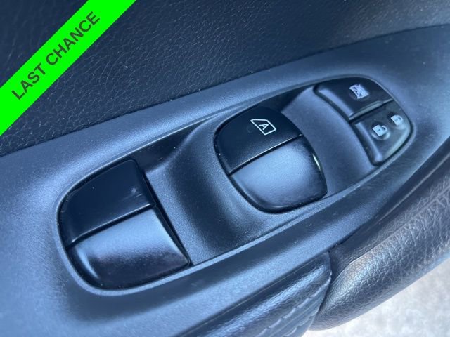 Used 2018 Nissan Rogue Sport S w/ S Appearance Package image 12