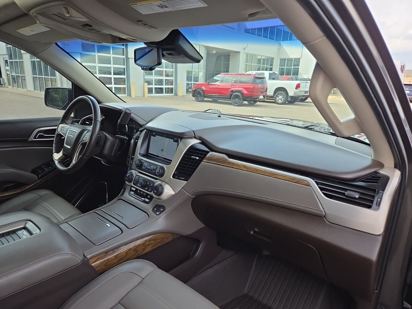 Used 2019 GMC Yukon XL Denali w/ Denali Ultimate Package AWD/4WD image 27