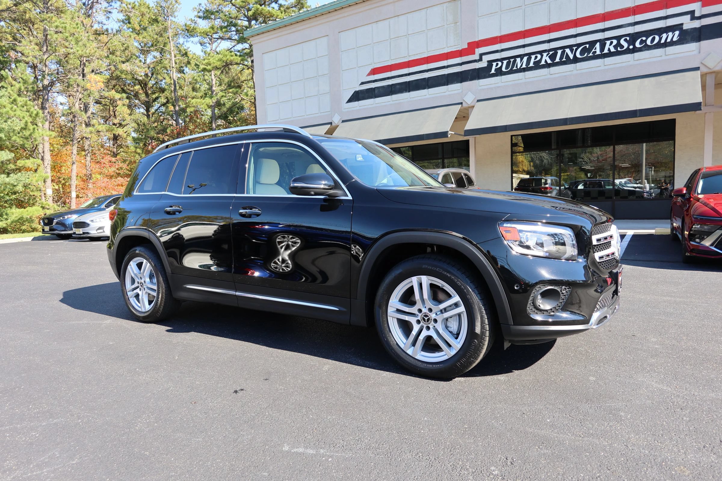 Used 2023 Mercedes-Benz GLB 250 4MATIC w/ Premium Package