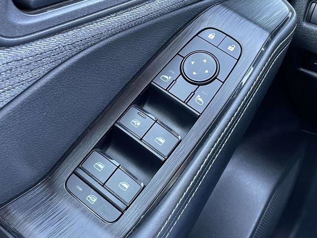Used 2021 Nissan Rogue S AWD/4WD image 25