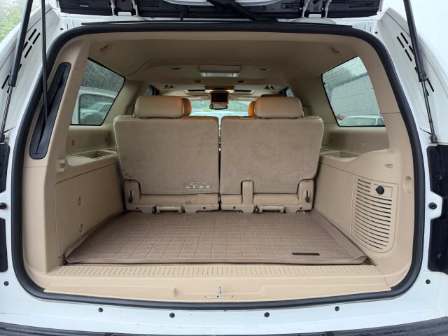 Used 2012 Chevrolet Suburban LT w/ Luxury Package AWD/4WD image 17