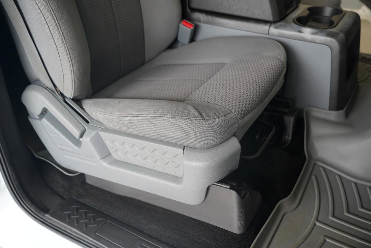 Used 2013 Ford F150 XLT w/ Luxury Equipment Group AWD/4WD image 28