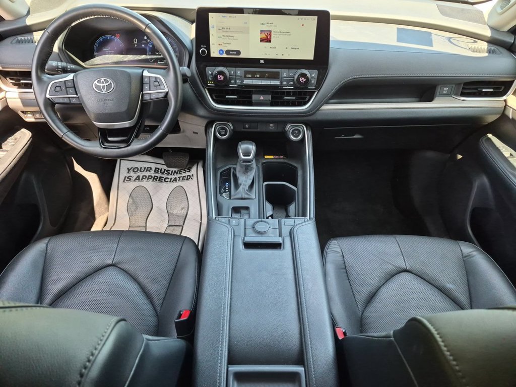 Used 2024 Toyota Grand Highlander AWD image 27