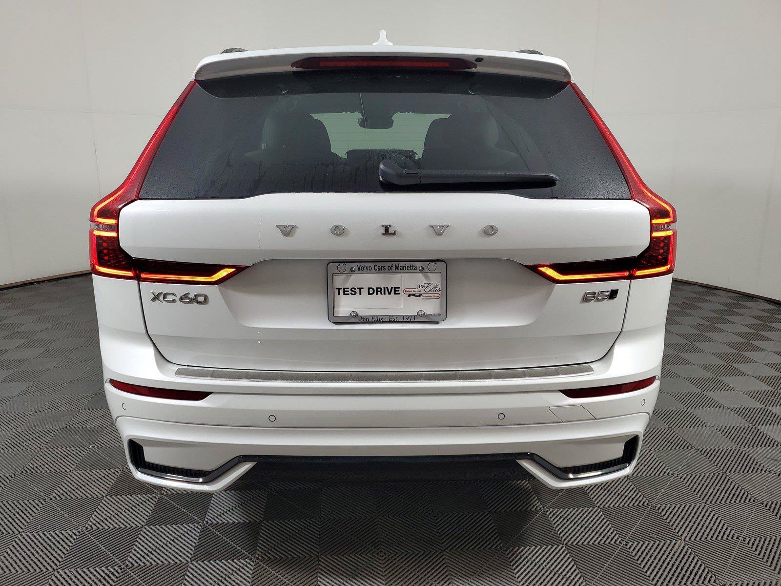 New 2027 Volvo XC60 B5 Ultra AWD/4WD image 5