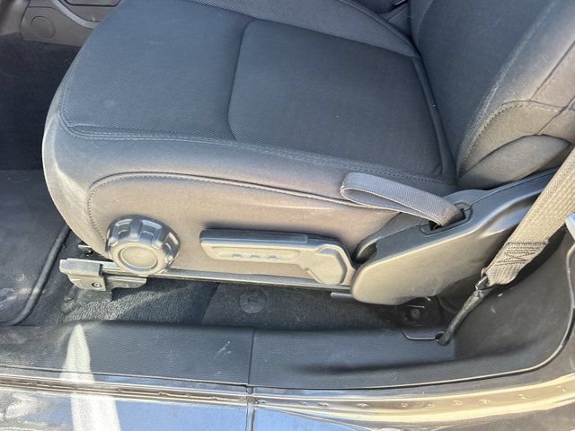 Used 2023 Jeep Wrangler Sport AWD/4WD image 15