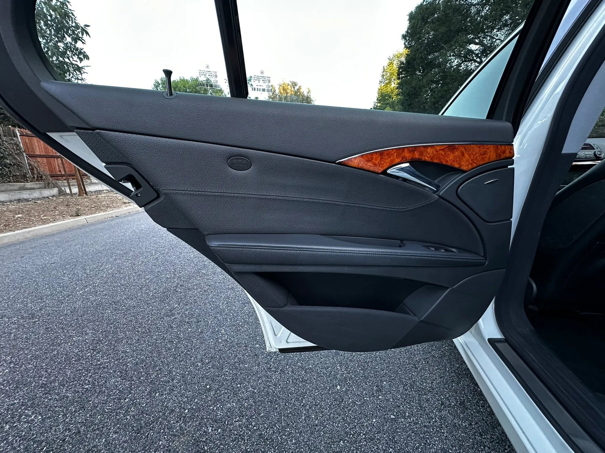 Used 2005 Mercedes-Benz E 320 Sedan image 19