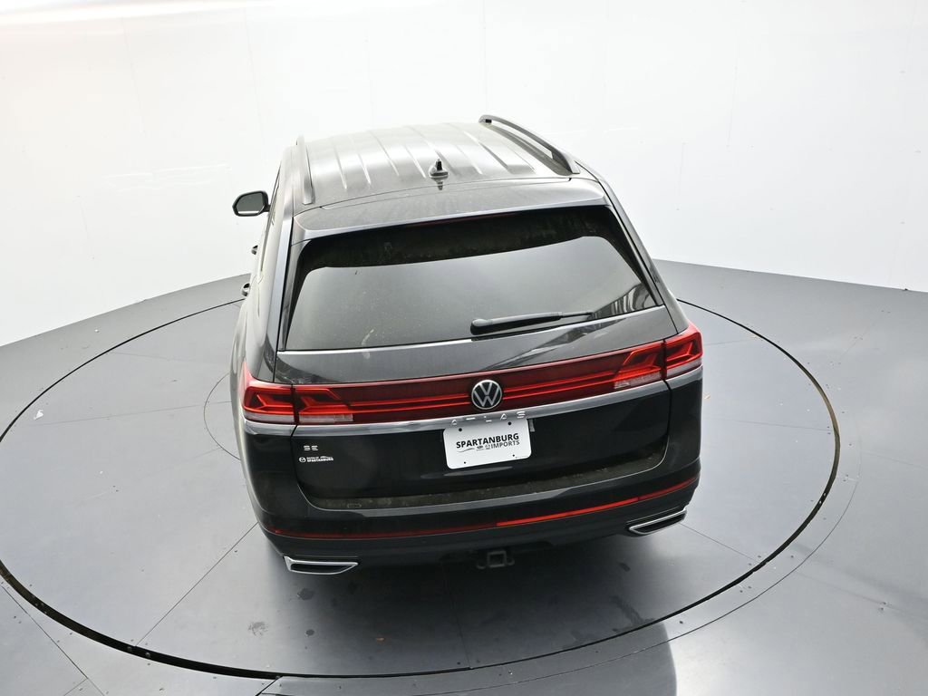 Used 2025 Volkswagen Atlas SE image 28